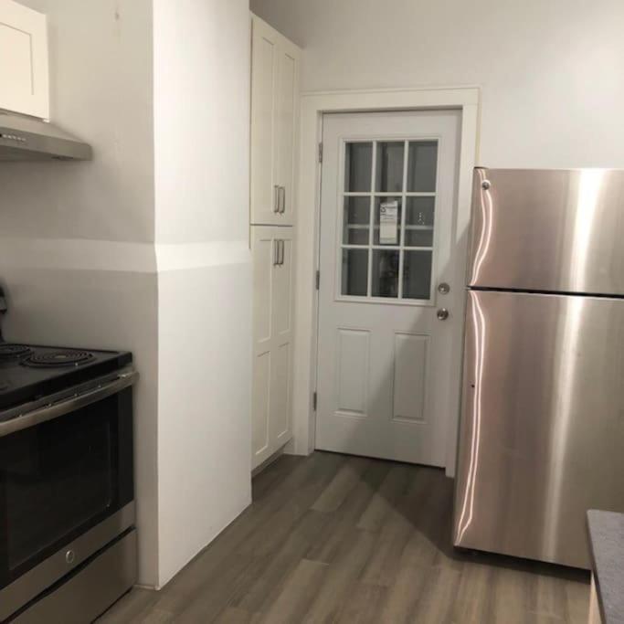 Apartment Private In Townhouse W 2 Baths Fq Beds 1-3ppl *