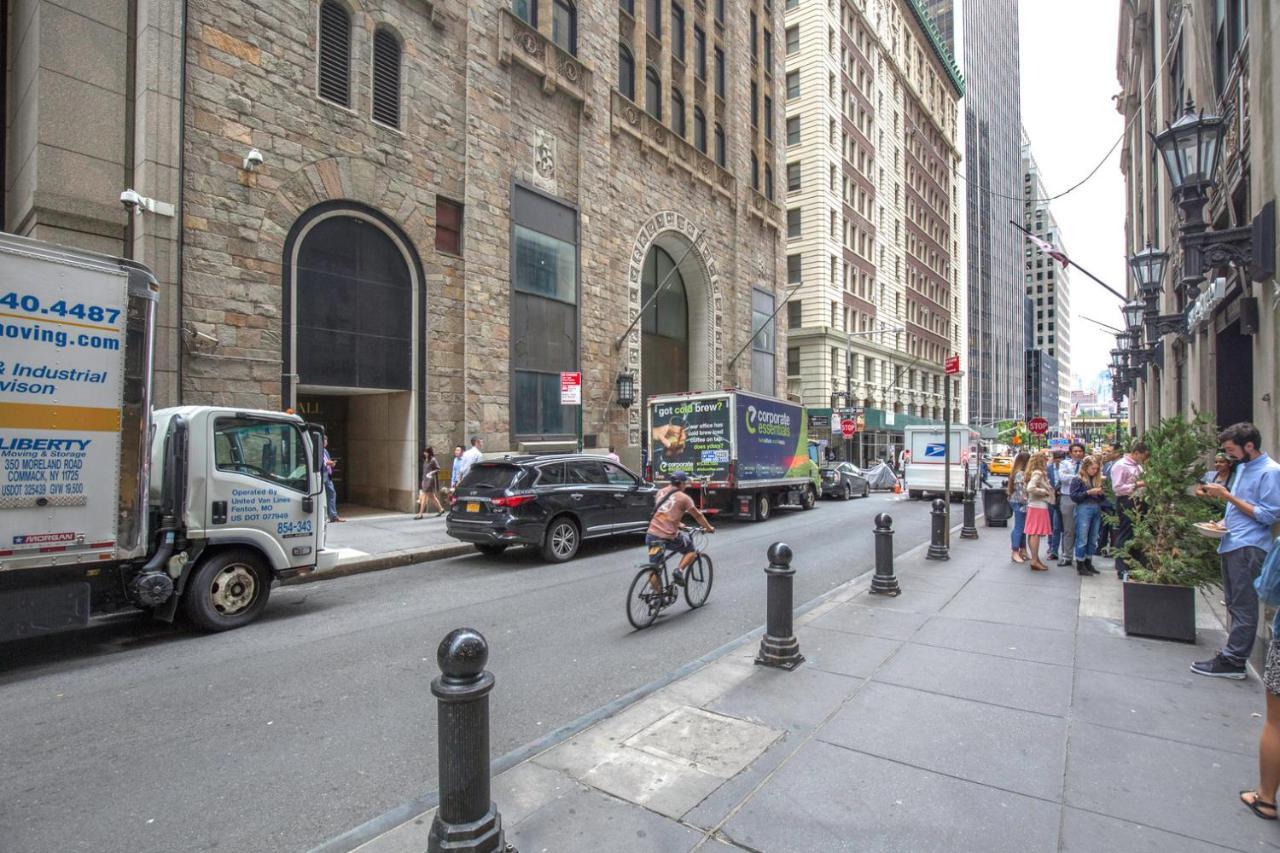 Apartment St 1br Wspeakeasy Doorman Gym Nyc-225 *