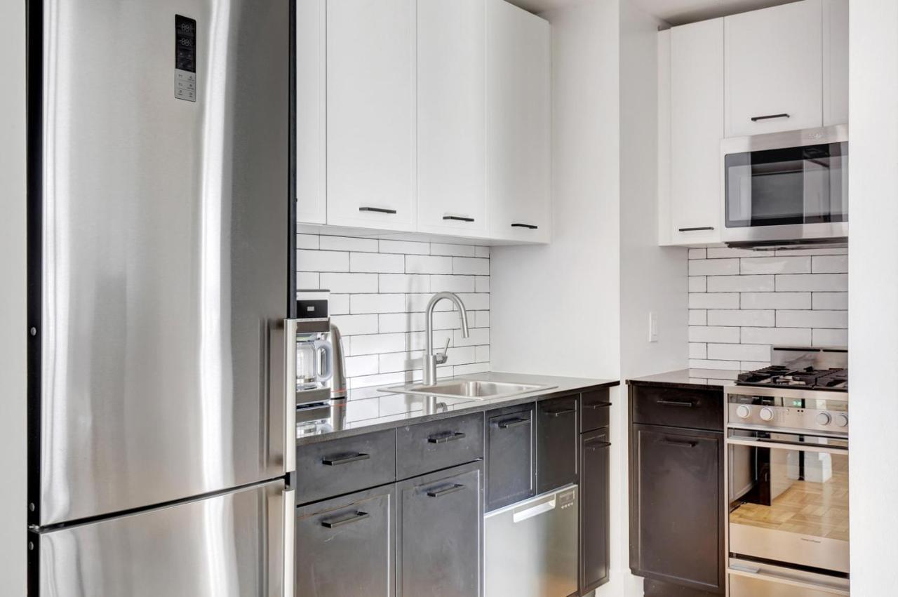 St 1br Wspeakeasy Doorman Gym Nyc-225 Apartment
