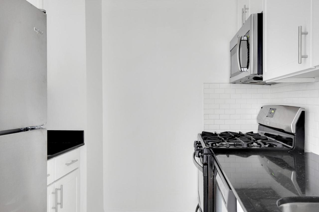 Apartment Uws 1br W Gym Doorman Nr Julliard Nyc-833