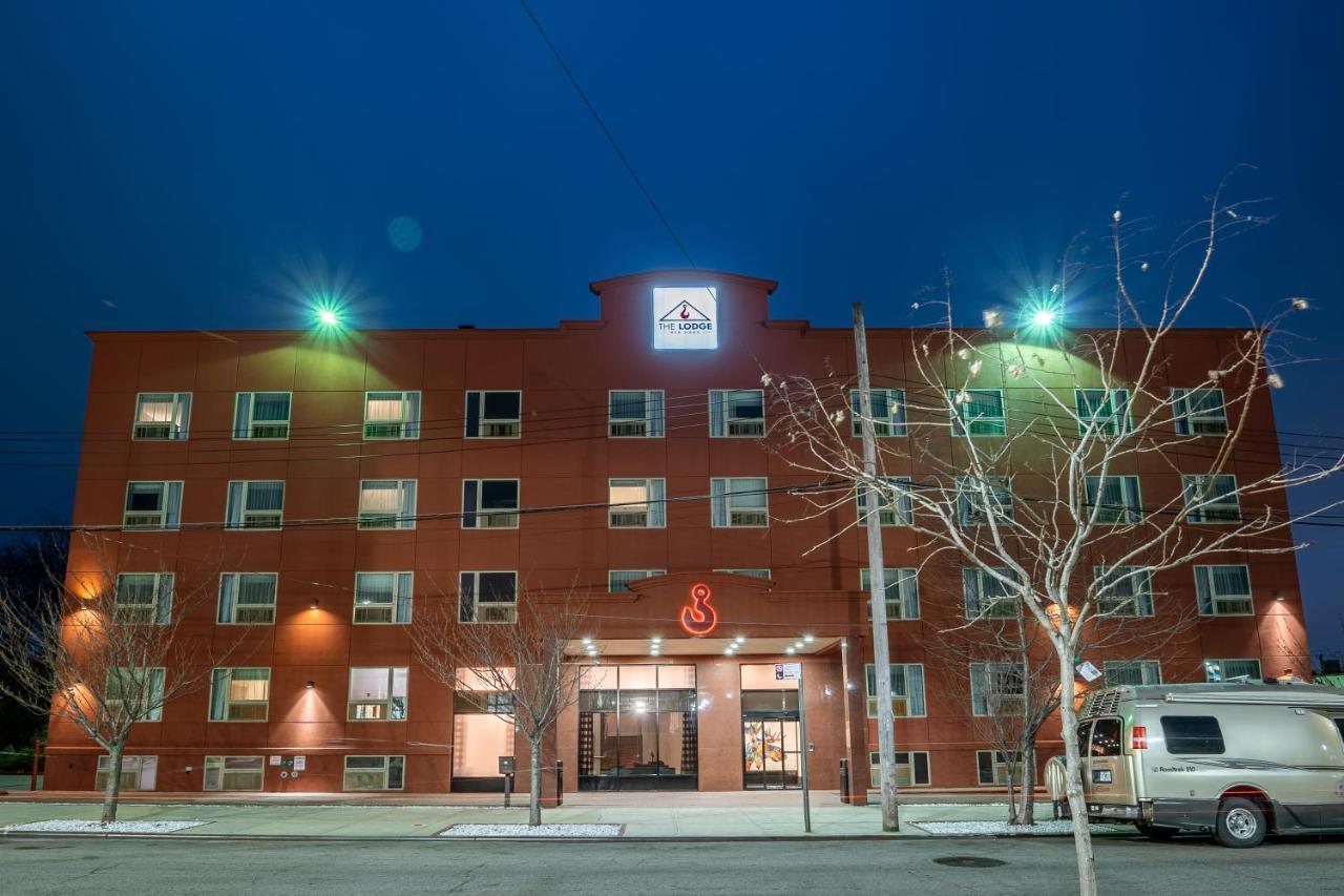 Hotel The Red Hook 3*
