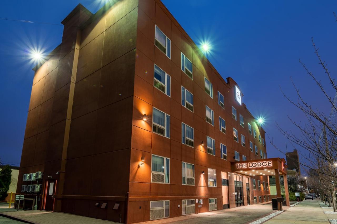 The Red Hook 3*