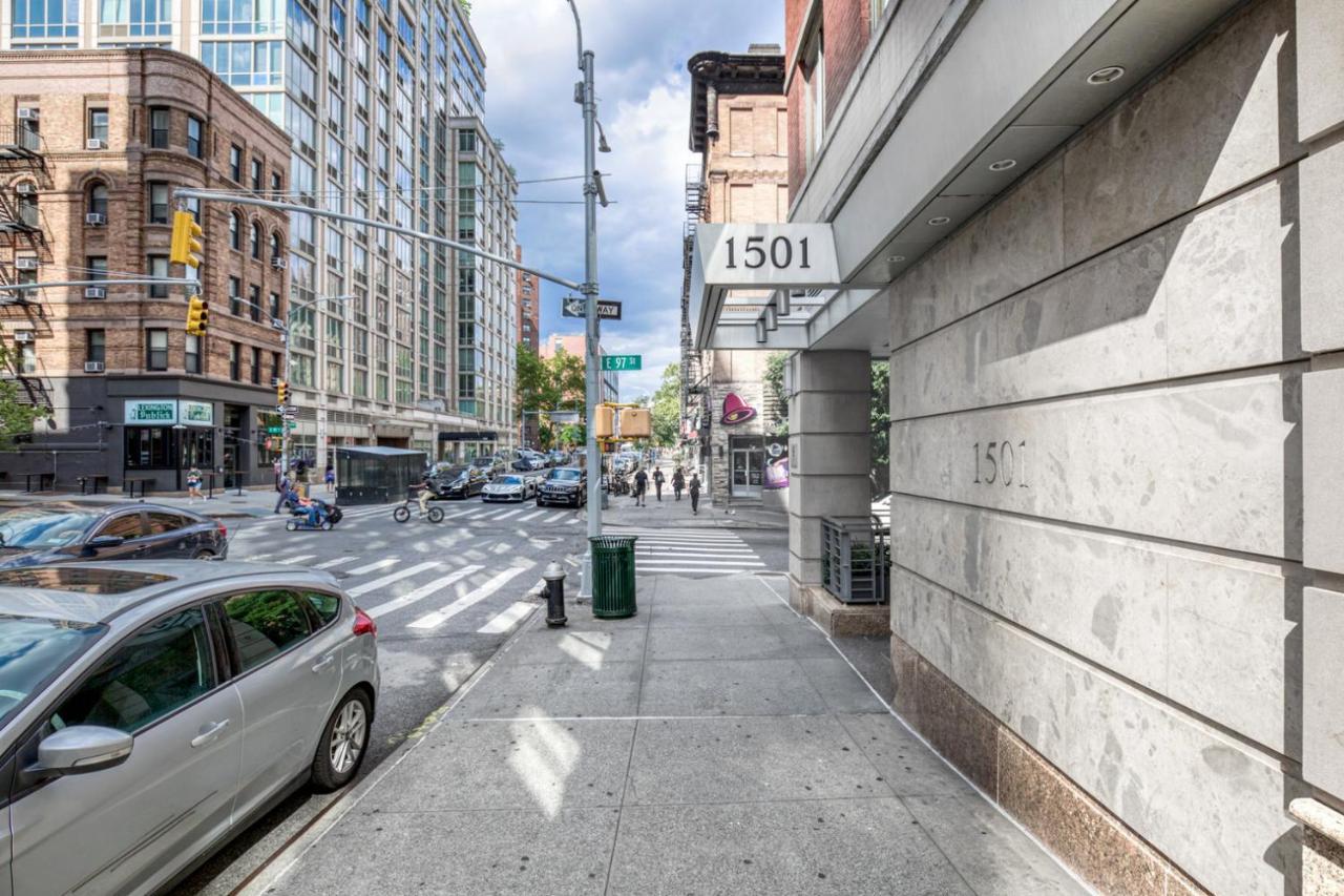 Ues W Dm Elevator Gym Nr Park Nyc-920 Apartment *
