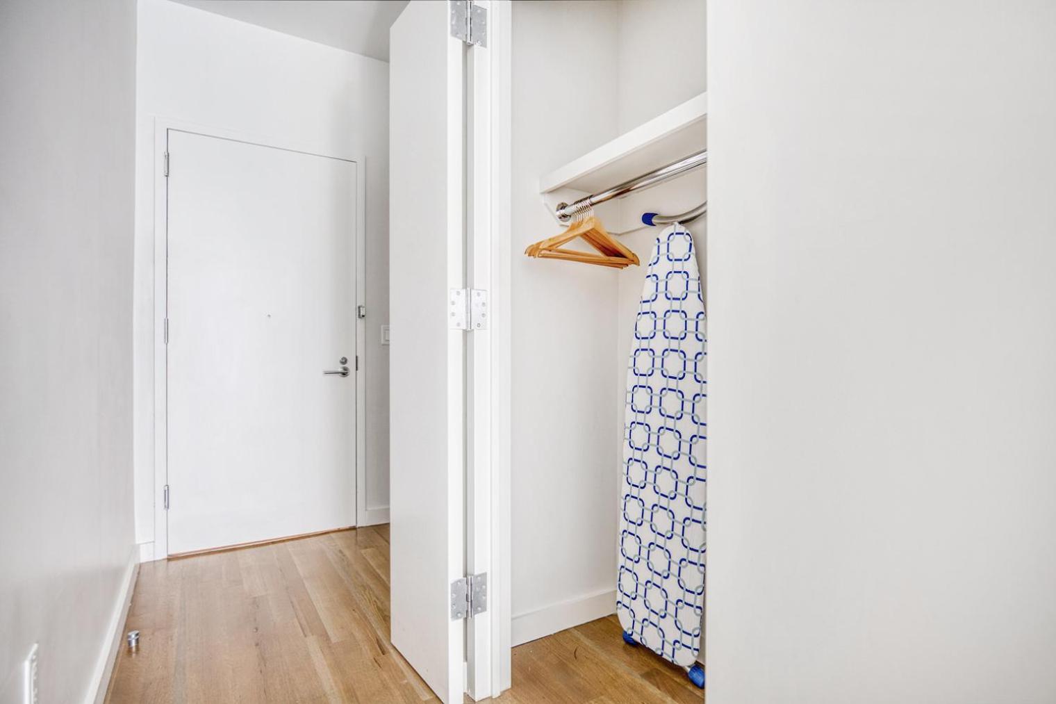 Apartment Ues 1br W Doorman Gym Nr Carl Schurz Park Nyc-642 New York