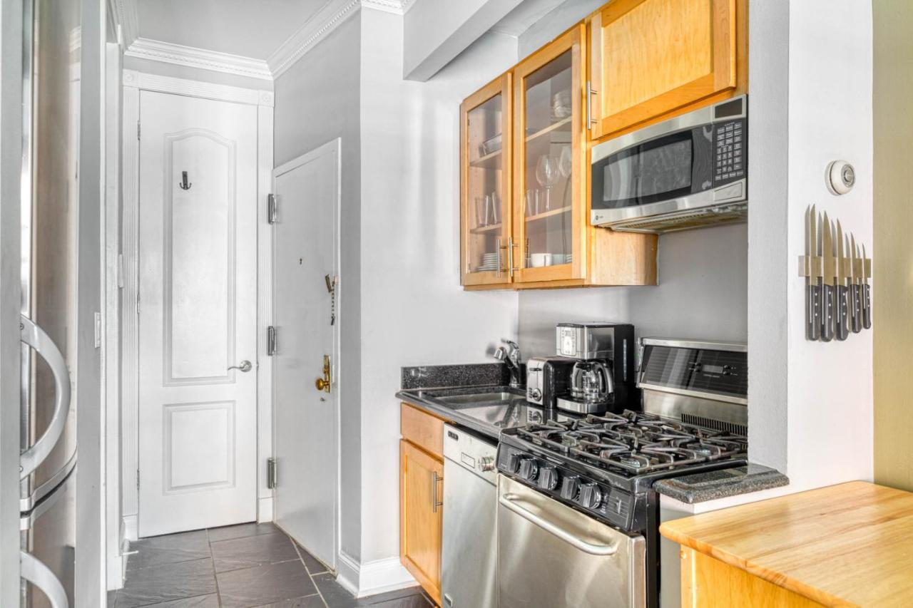 Apartment E Village 1br W Wd Nr Tompkins Sq Park Nyc-876 New York