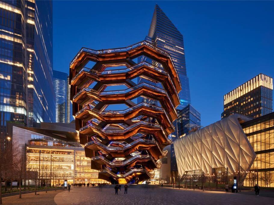 Stunning By Time Square & Hudson Yards Apartment *