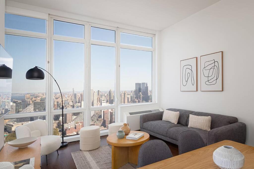 Apartment Stunning By Time Square & Hudson Yards *