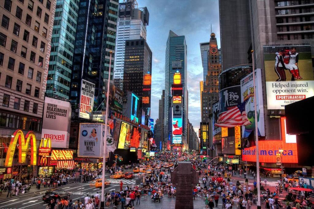 Stunning By Time Square & Hudson Yards * New York
