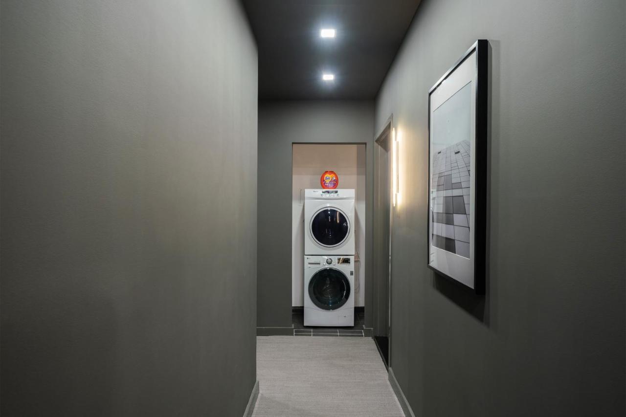Apartment Luxury 2br Duplex 5min To Park *