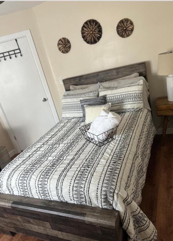 Chic Modern 2 Bed Apt Close To Jfk *