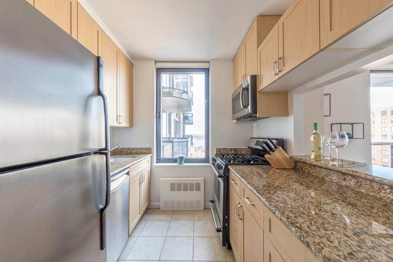 1br Nr Broadway W Indoor Pool Doorman Nyc-14 Apartment *