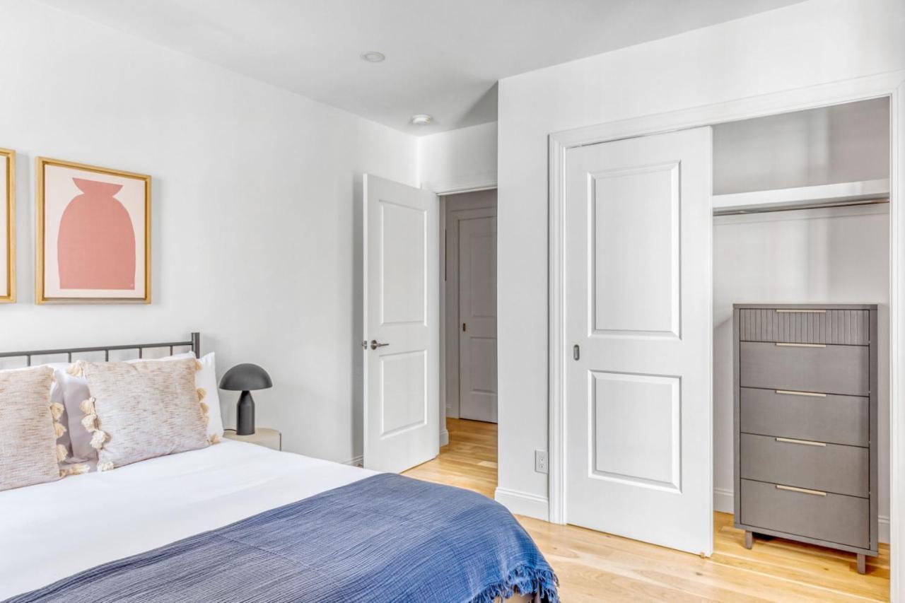 Apartment Midtown 2br W Doorman Wd Nr Grand Nyc-775 New York