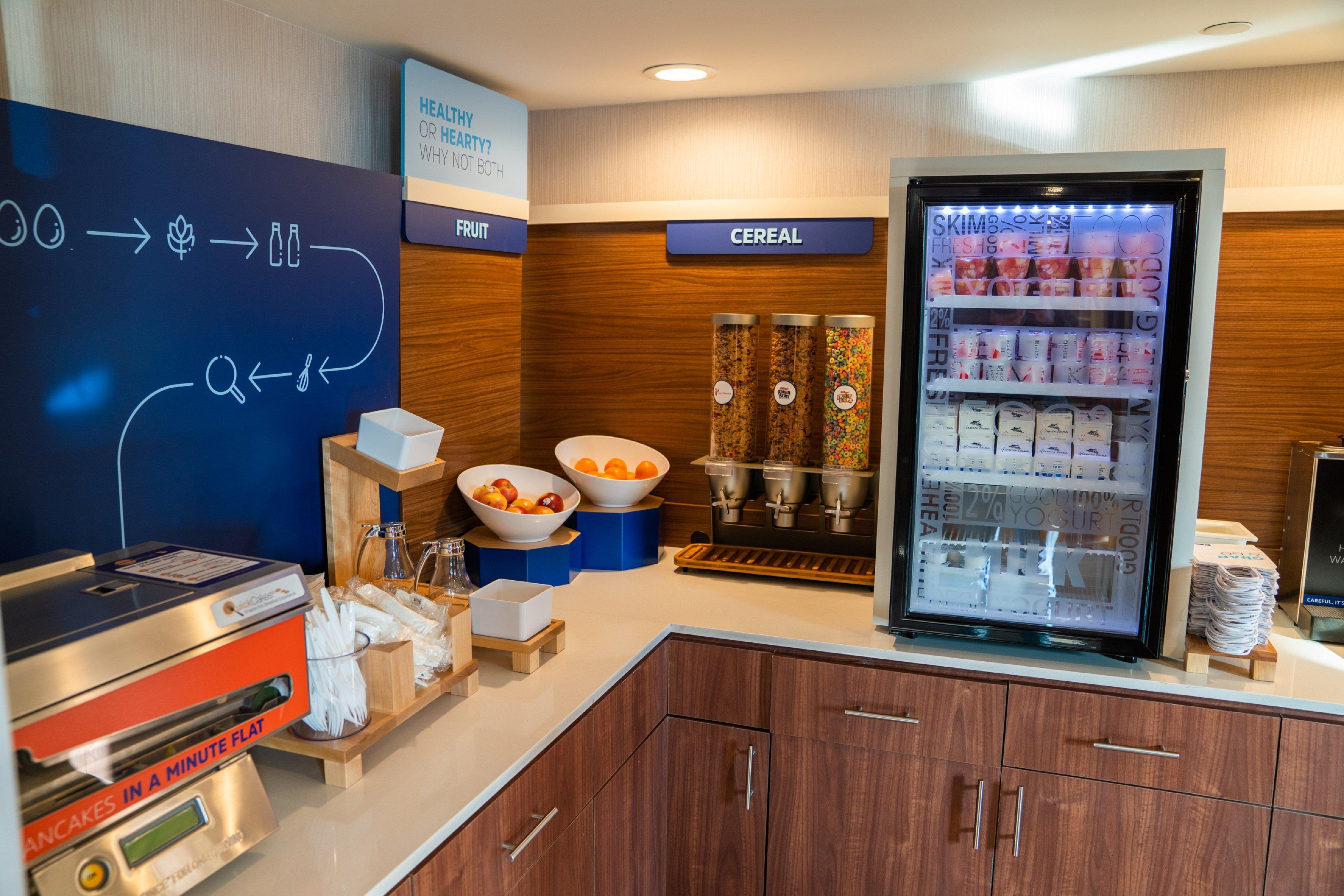 Express Maspeth By Ihg 2*