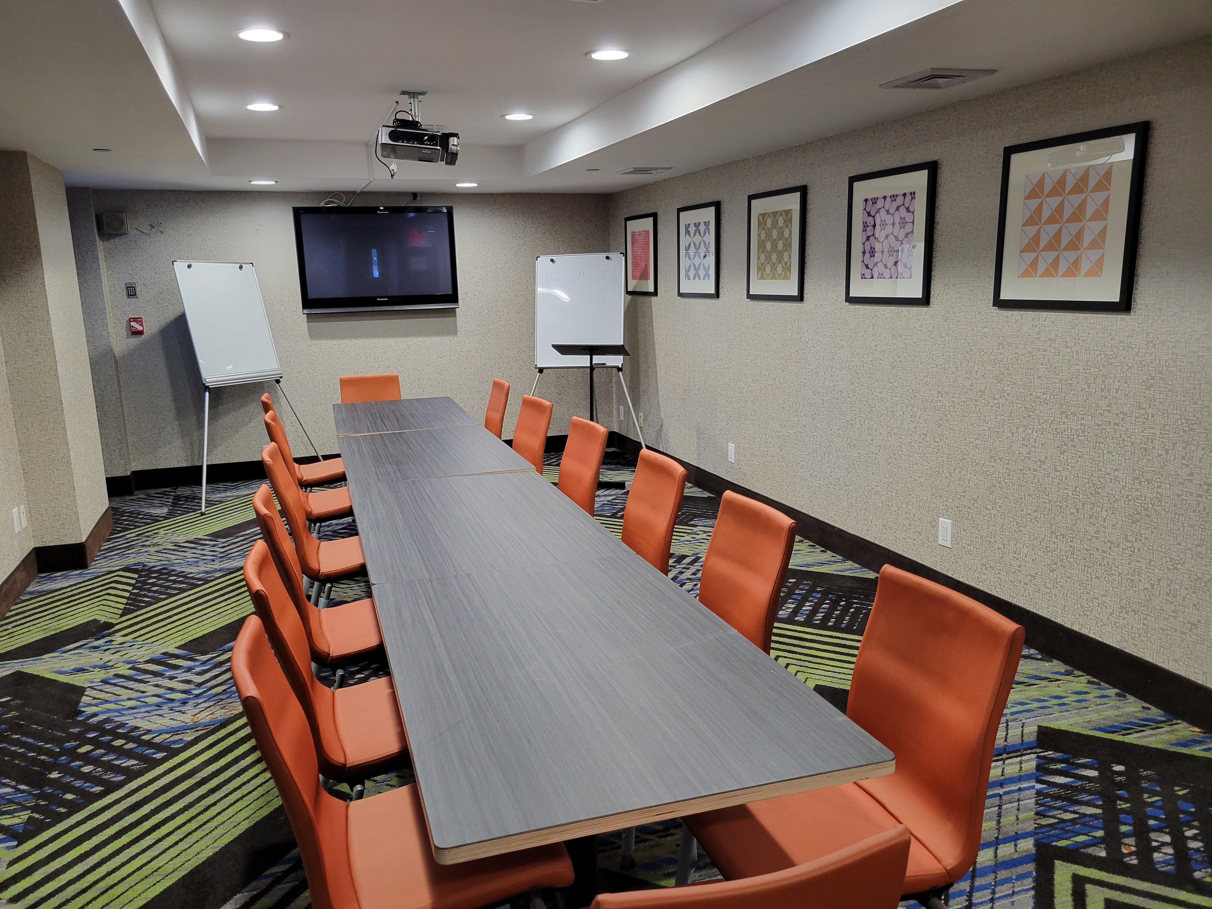 Hotel Express Maspeth By Ihg 2*