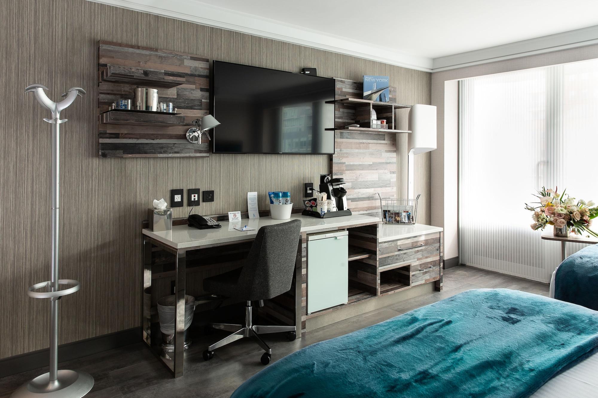 Le Bleu Hotel