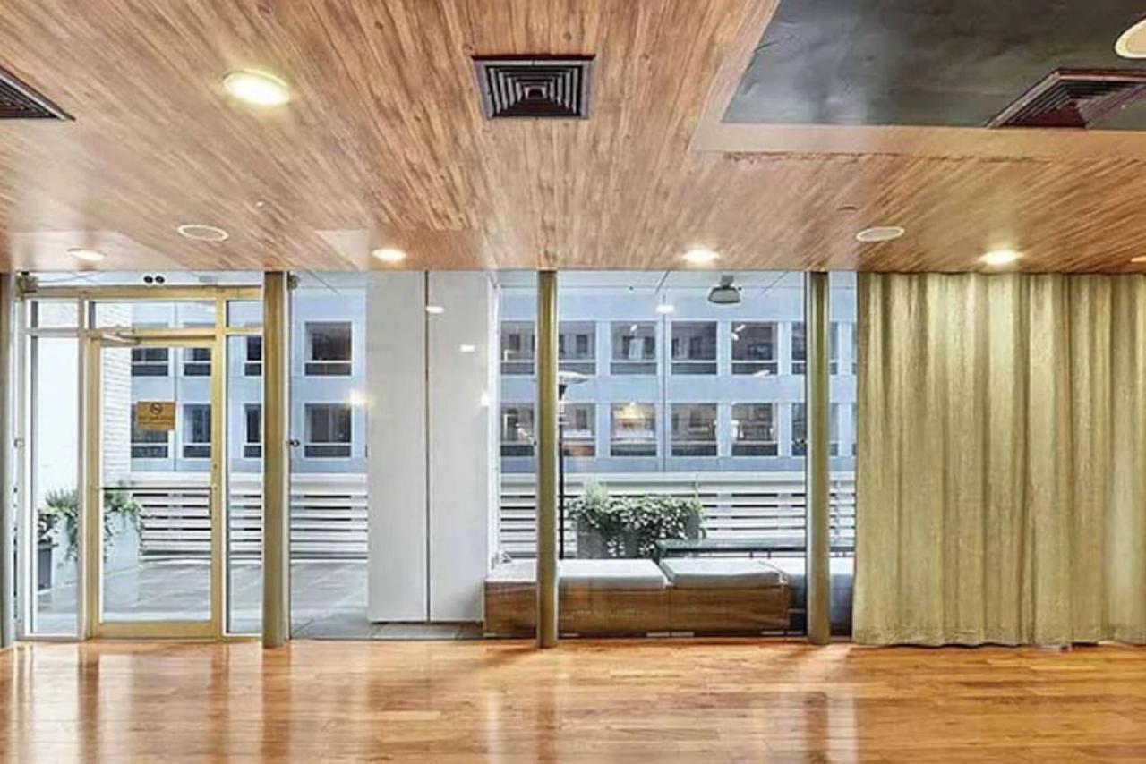 Stunning 2bd On The 38th Floor In Midtown Apartment New York