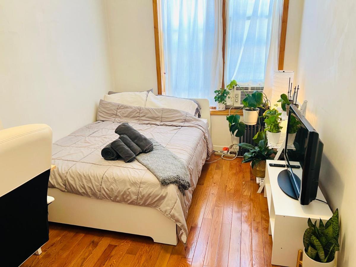 Guest house Brooklyn Crown Heights New York