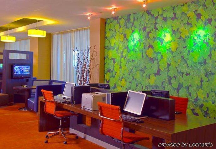 Courtyard By Marriott Laguardia Airport Hotel 3*