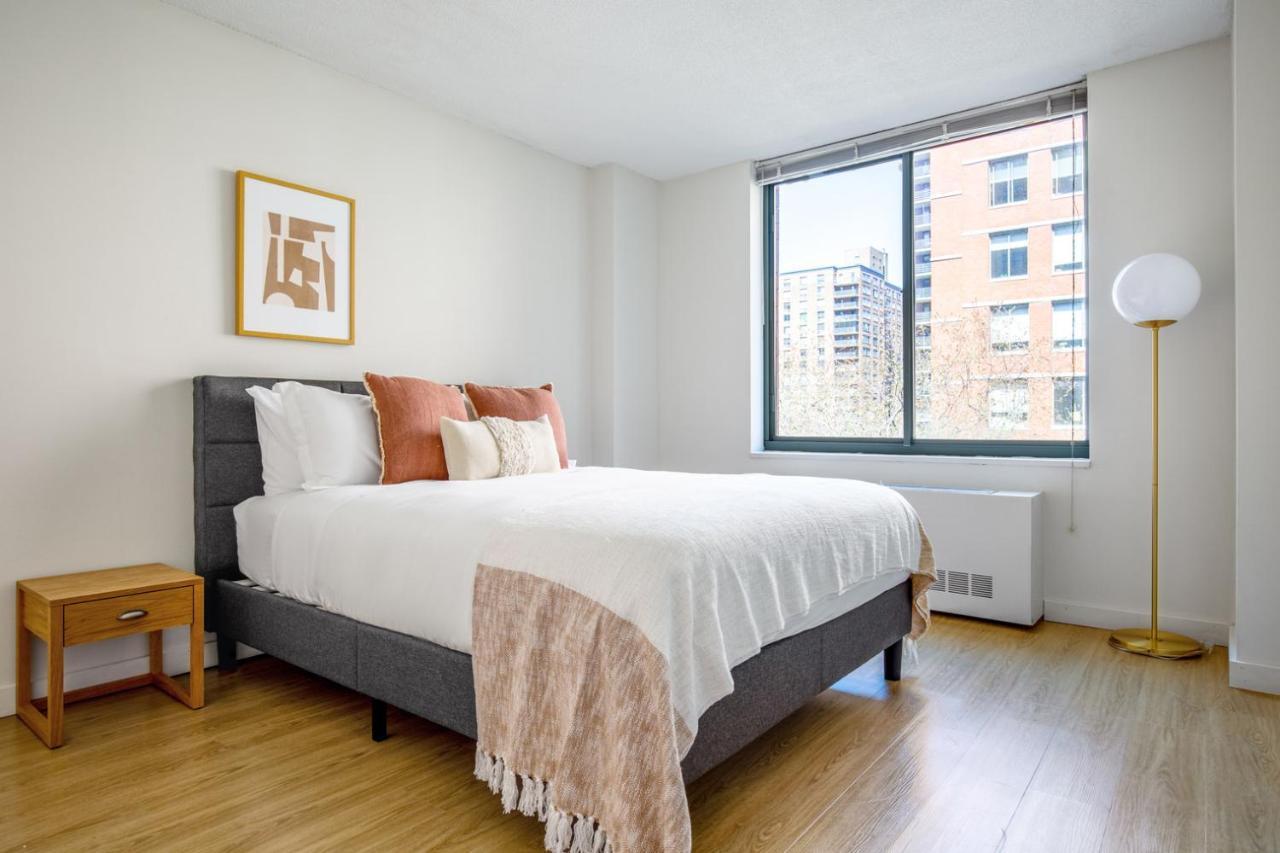 Uws 2br W Gym Dm Elev Nr Park Trains Nyc-577 * New York