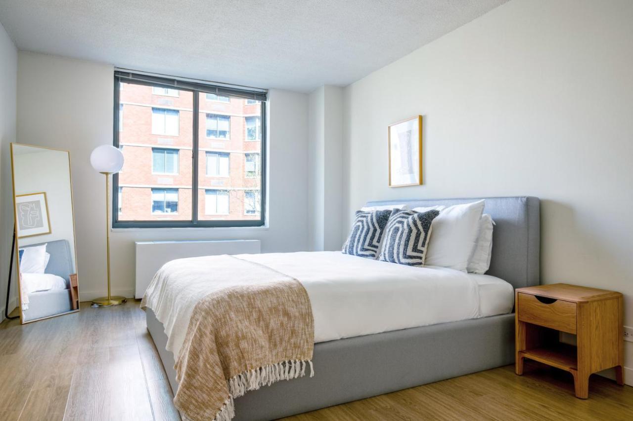 Uws 2br W Gym Dm Elev Nr Park Trains Nyc-577 Apartment