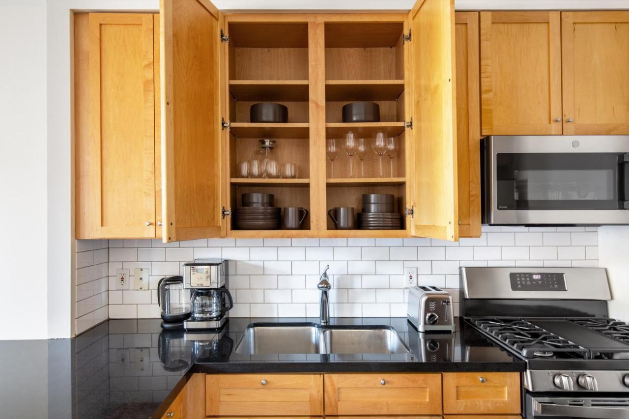 Ues 1br Nr Park Grocery Store On Block Nyc-604 Apartment *