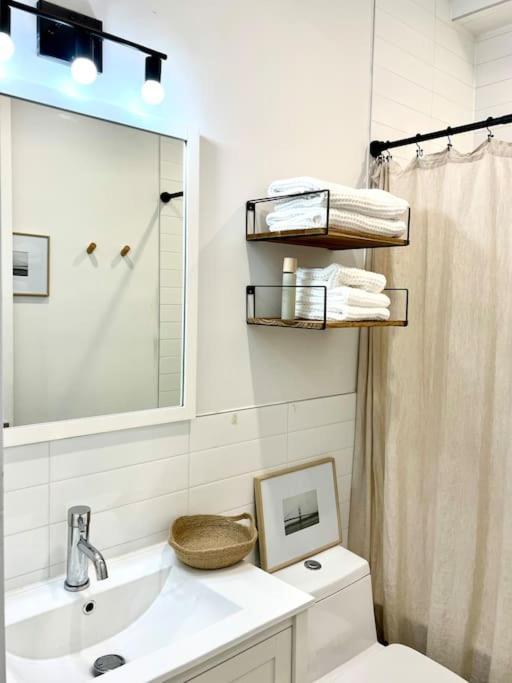 Apartment Minimalist Brooklyn Gem To Yourself