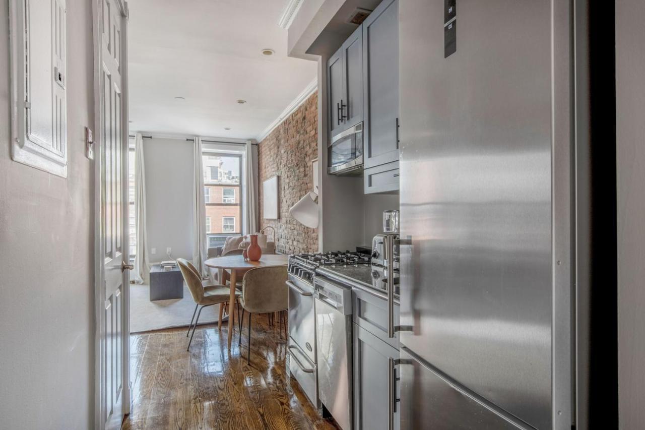 East Village 2br W Wd Nr Groceries Nyc-1221 Apartment