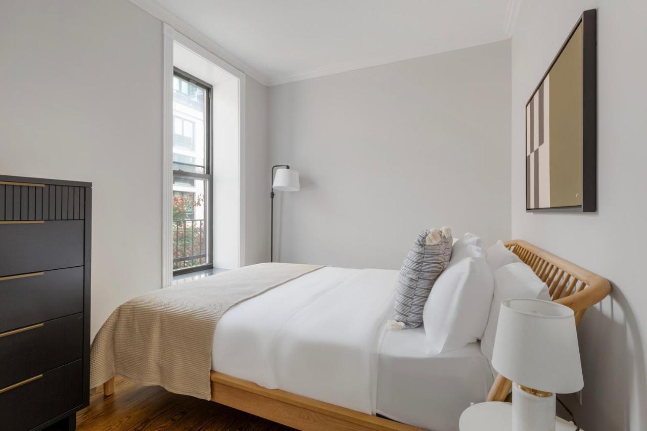 East Village 2br W Wd Nr Groceries Shops Nyc-1235 * New York