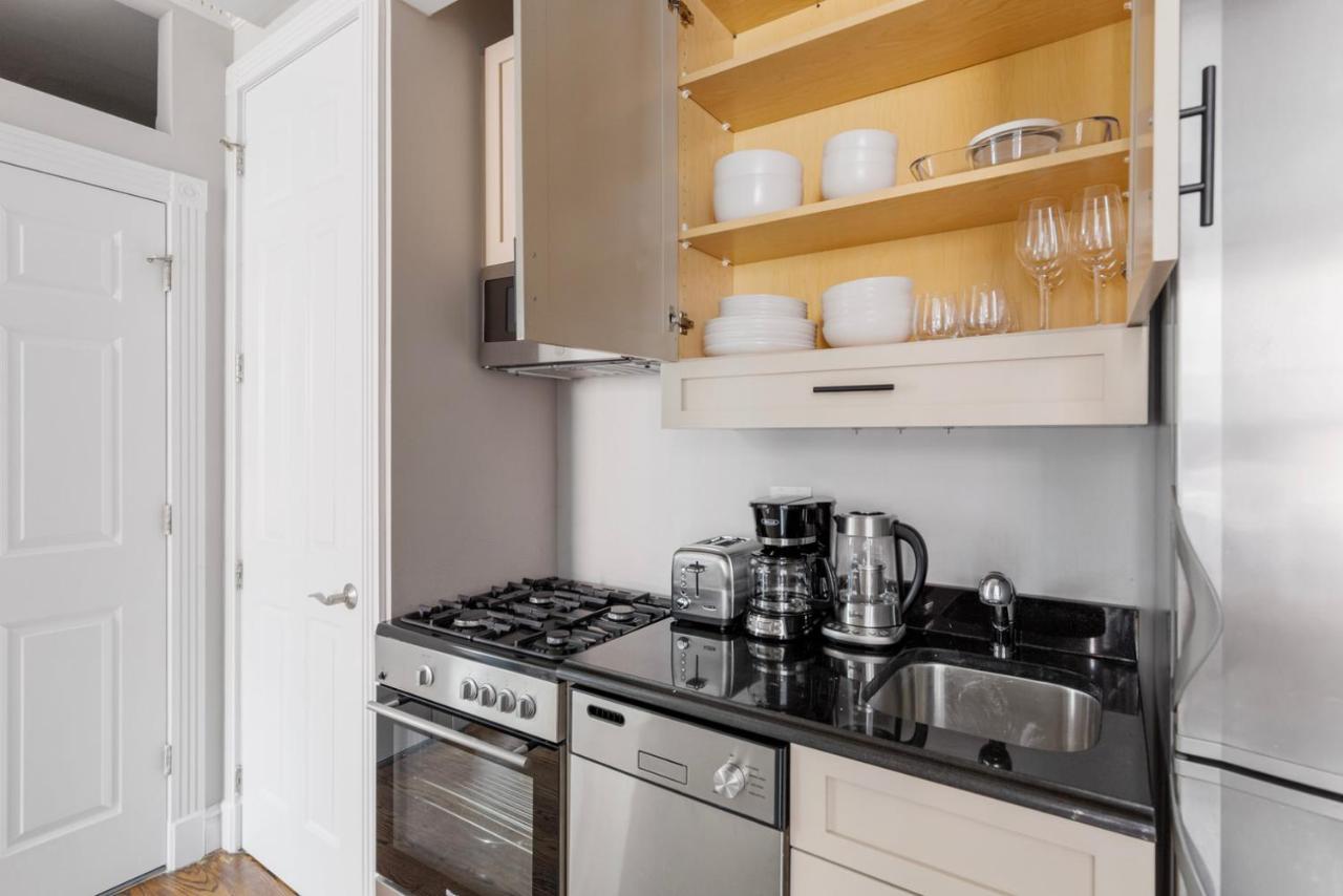 Apartment East Village 2br W Wd Nr Groceries Shops Nyc-1235 *