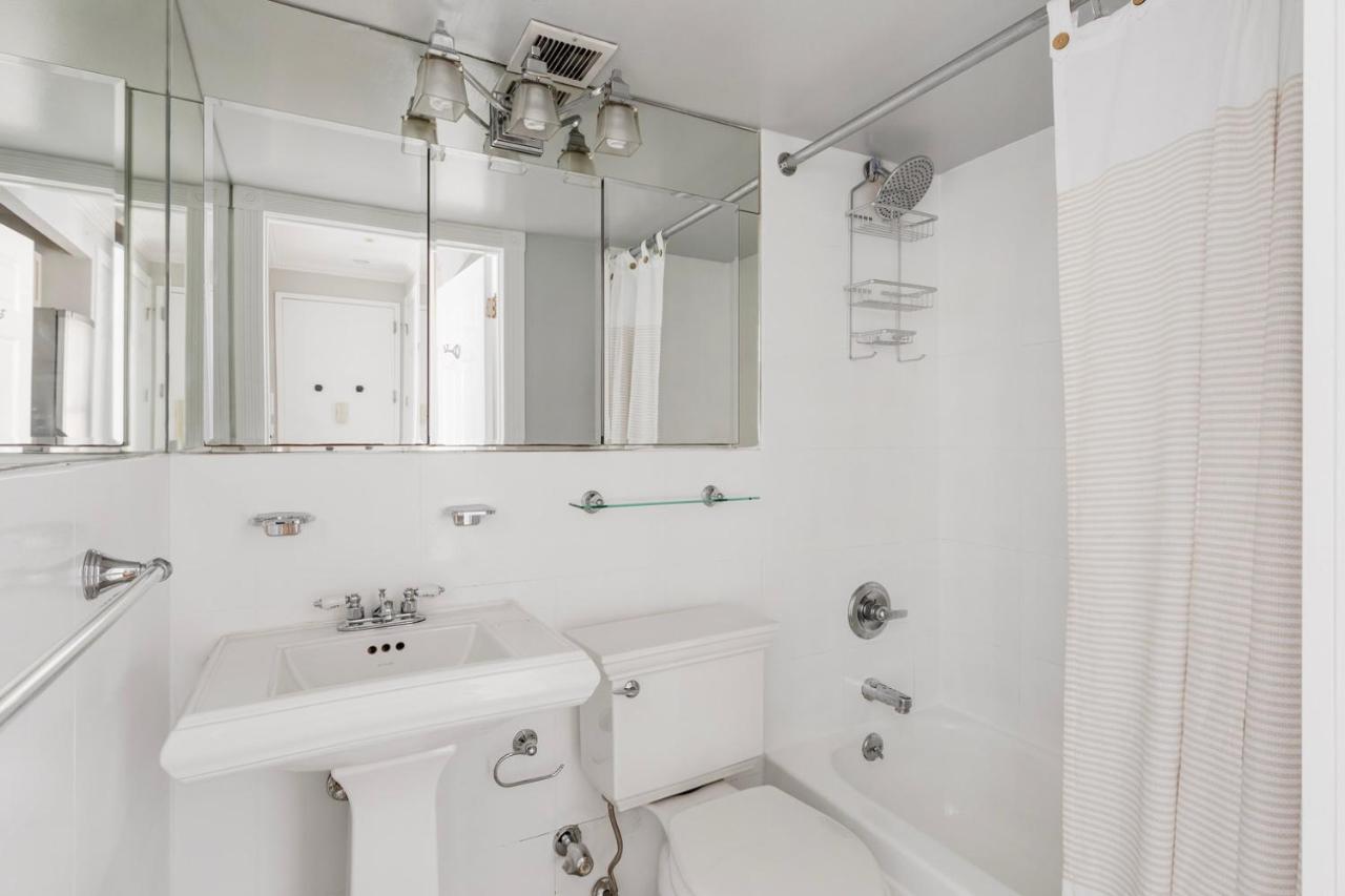 East Village 2br W Wd Nr Groceries Shops Nyc-1235