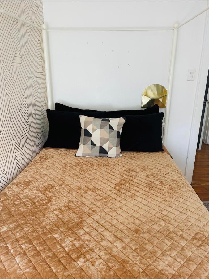 Ny3182-7 Private Rm Full Bed Keypad Shared Bathroom Apartment *