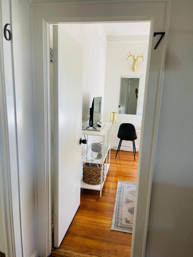 Ny3182-7 Private Rm Full Bed Keypad Shared Bathroom Apartment