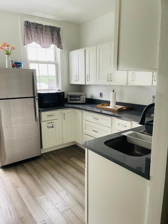 Ny3182-7 Private Rm Full Bed Keypad Shared Bathroom *