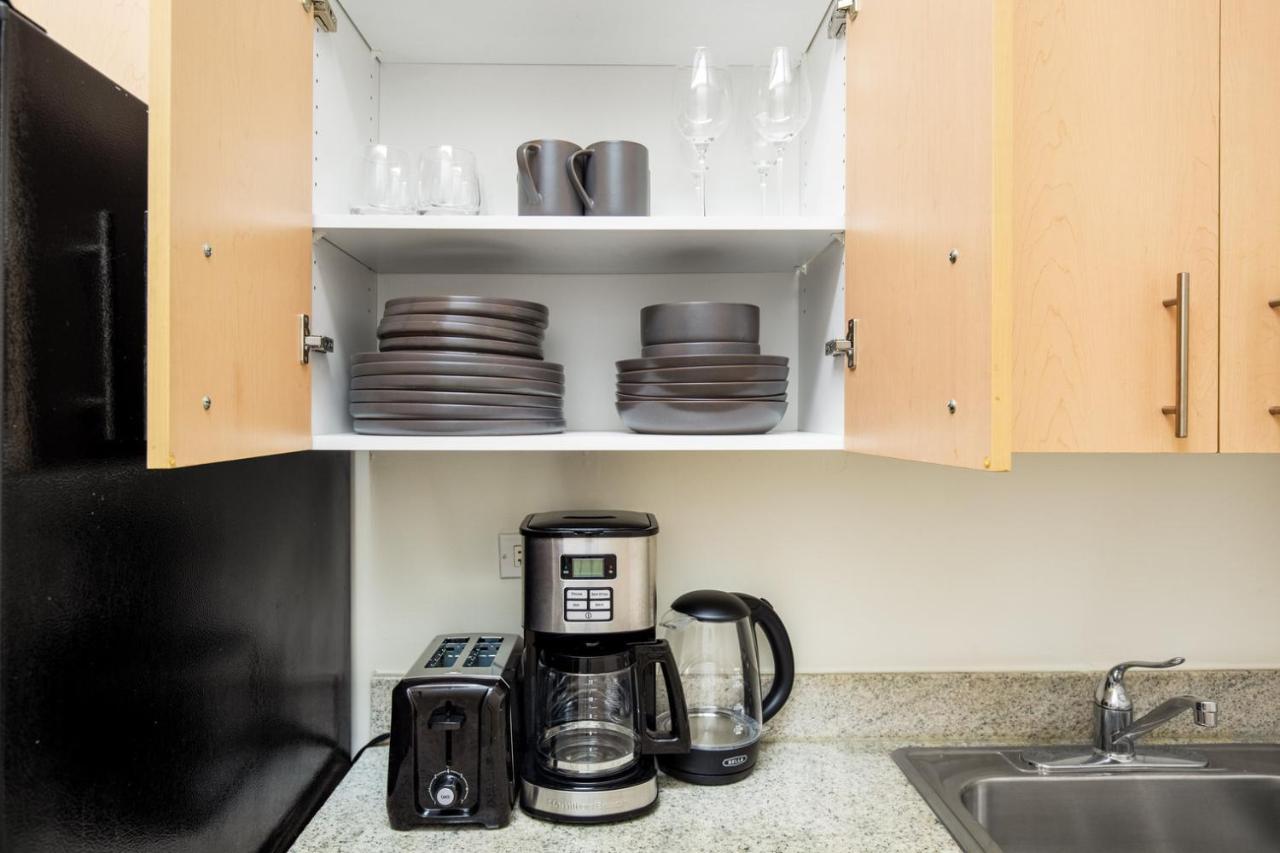 Apartment Fidi W Doorman Gym Nr Wtcwall St Nyc-543