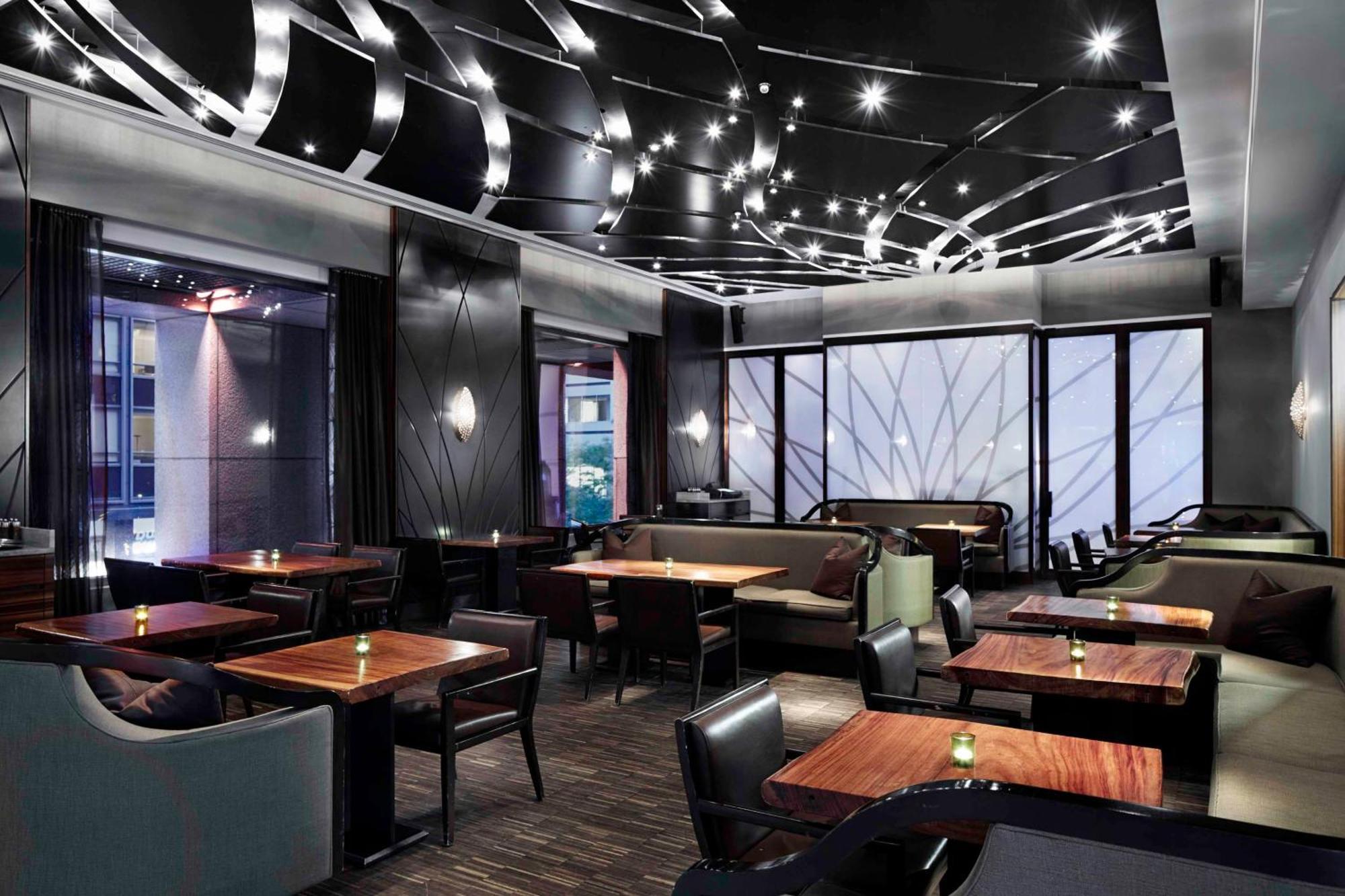 Hyatt Centric Street 4*