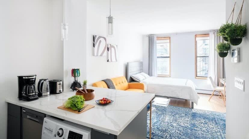 1597-11 - Upper East Side W&d Apartment *