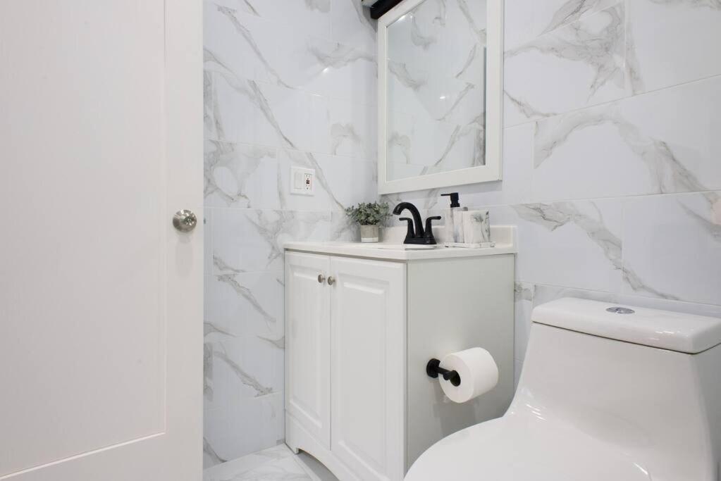 240-15 Luxury Prime Location W&d Apartment