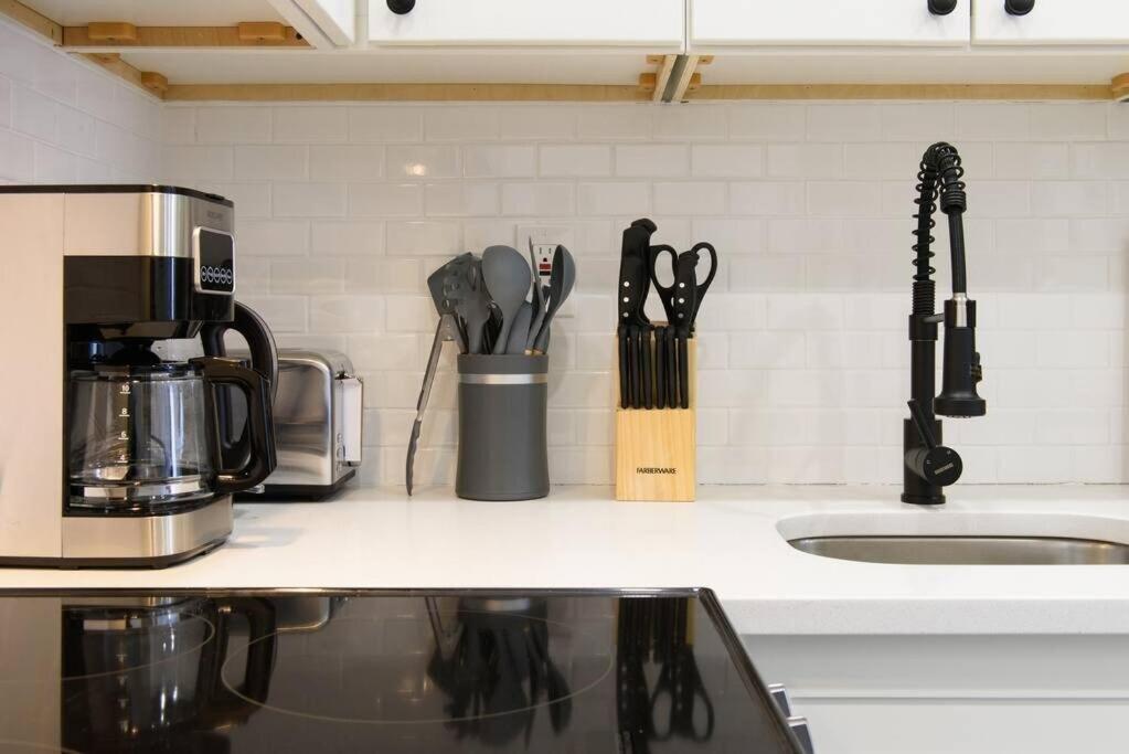 240-15 Luxury Prime Location W&d Apartment New York
