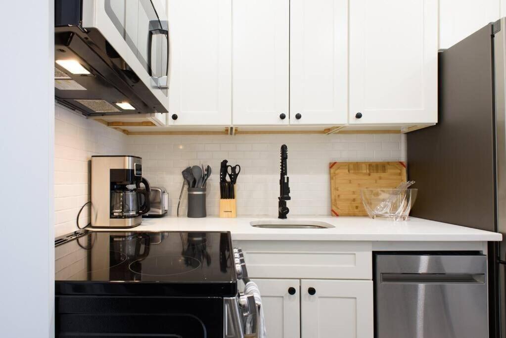 Apartment 240-15 Luxury Prime Location W&d New York