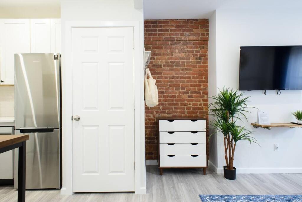 Apartment 240-15 Luxury Prime Location W&d