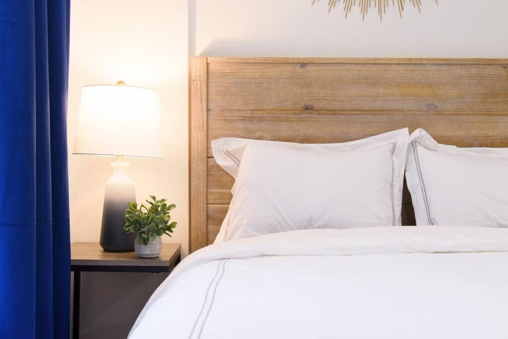 240-12 Brand New Prime Location W&d Apartment New York