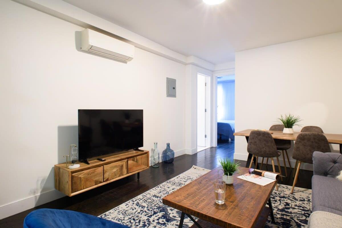 Apartment 39-1 Renovated 3br Prime Midtown West New York