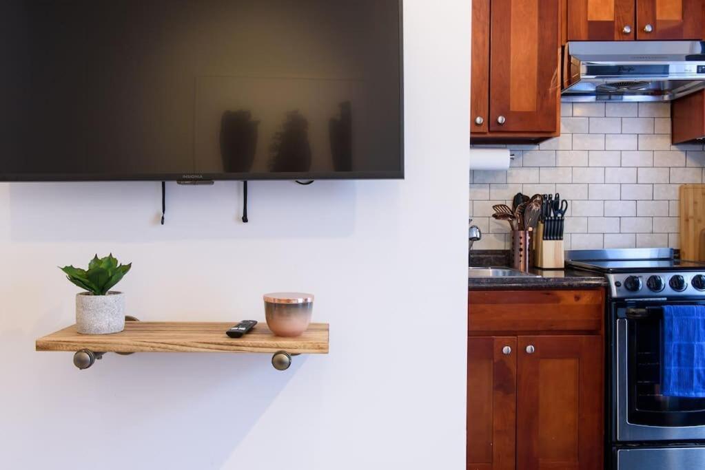 69-5d Modern Lower East East 1br Brand New New York