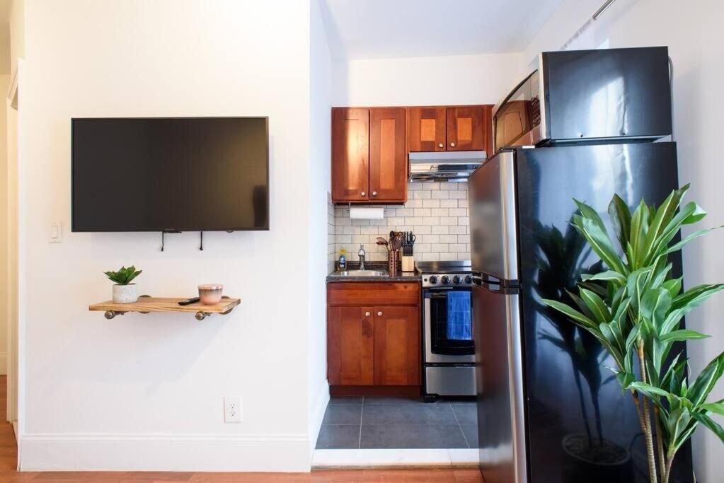 Apartment 69-5d Modern Lower East East 1br Brand New *