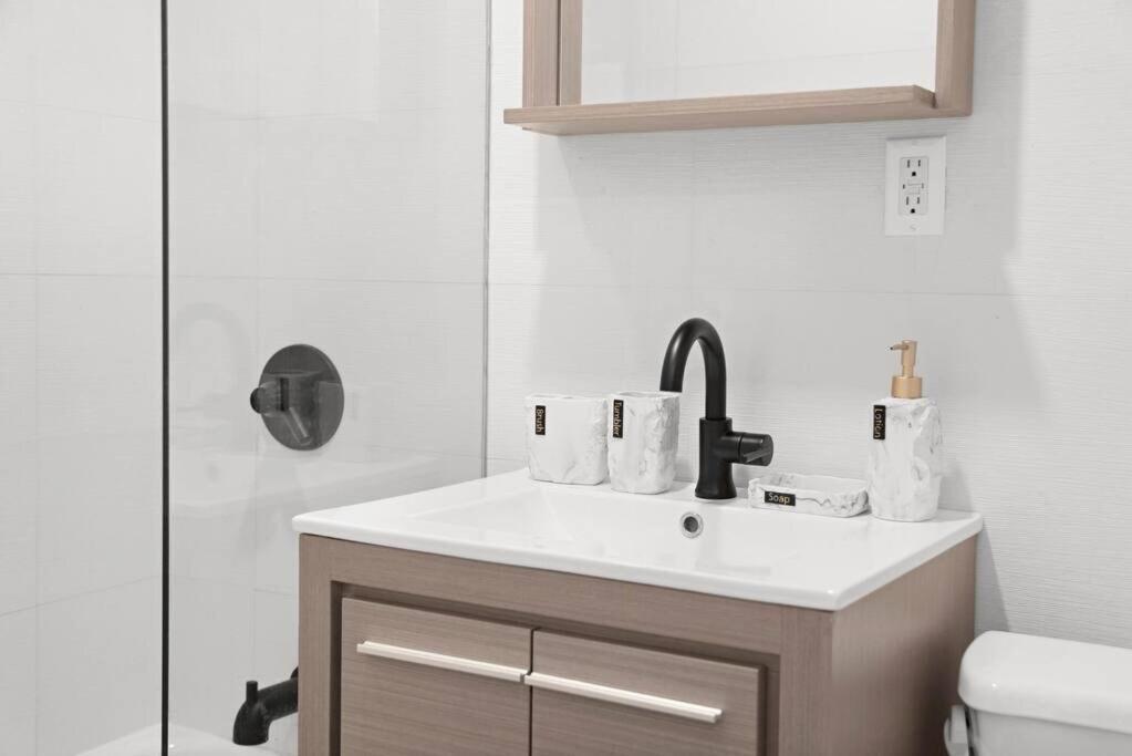 69-2c Brand New Prime Lower East Side 1br