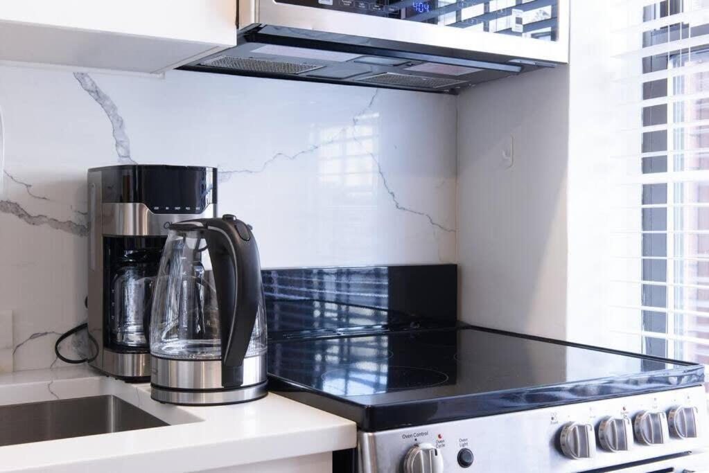 69-3d Prime Lower East East Brand New 1br New York