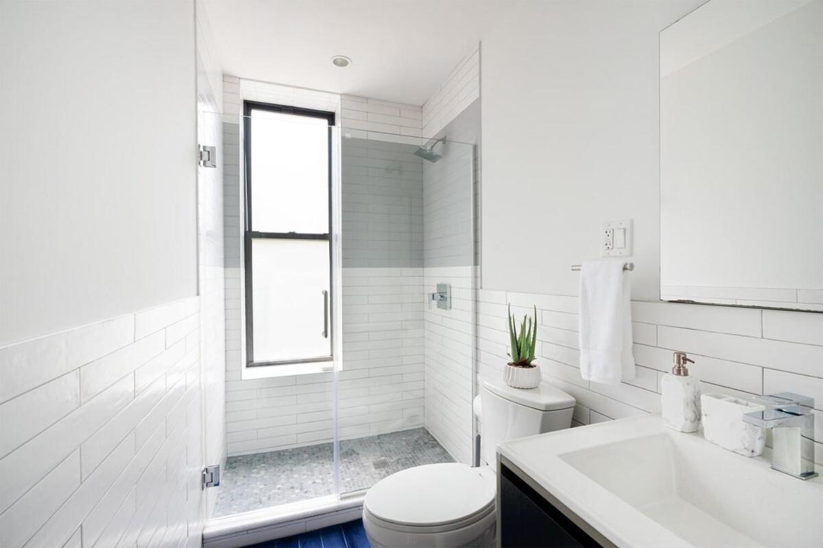 403-3c Newly Renovated 3br In Prime Ues