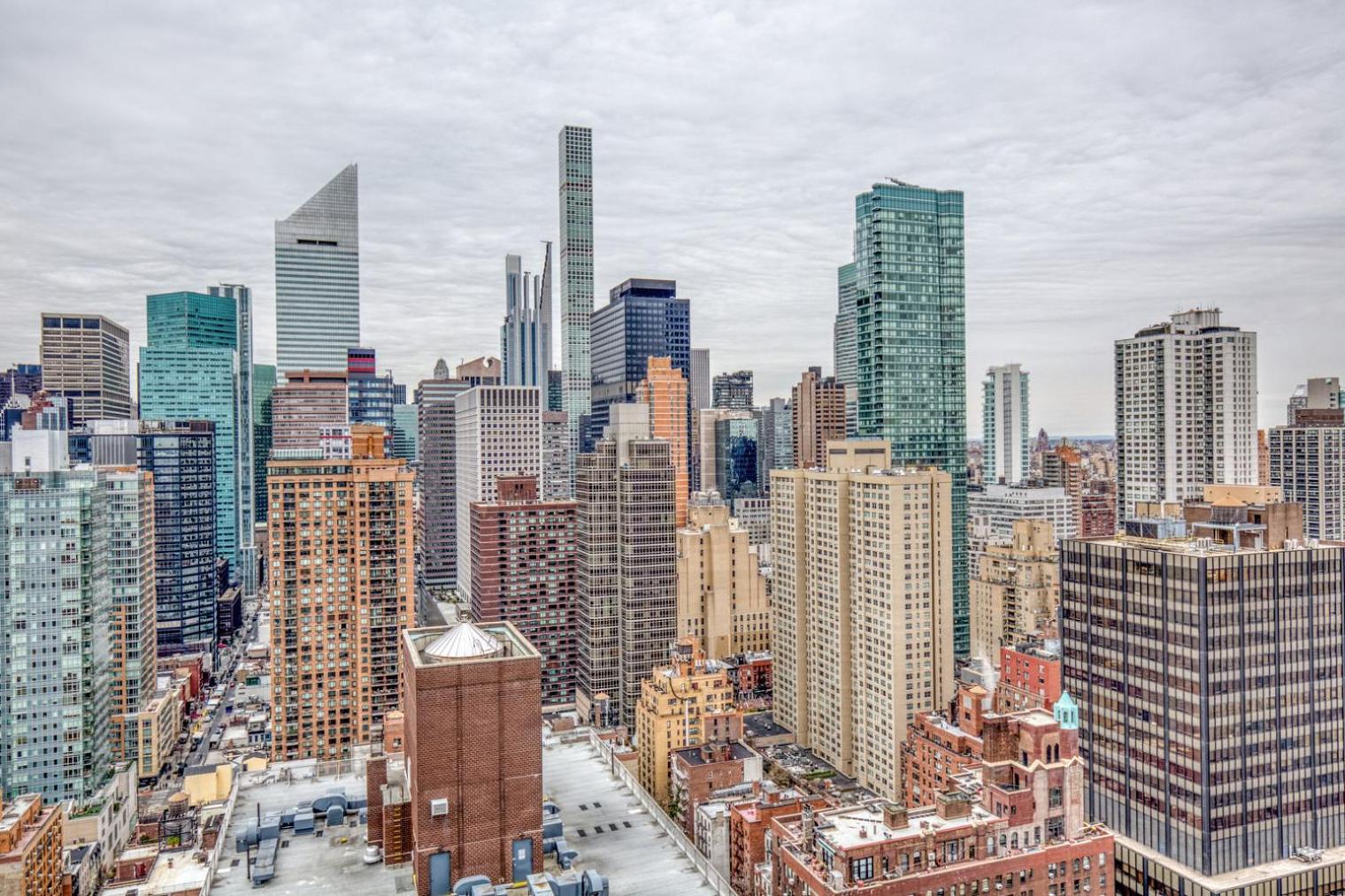 Midtown E 2br W Elevator Doorman Gym Nr Un Nyc-753 *
