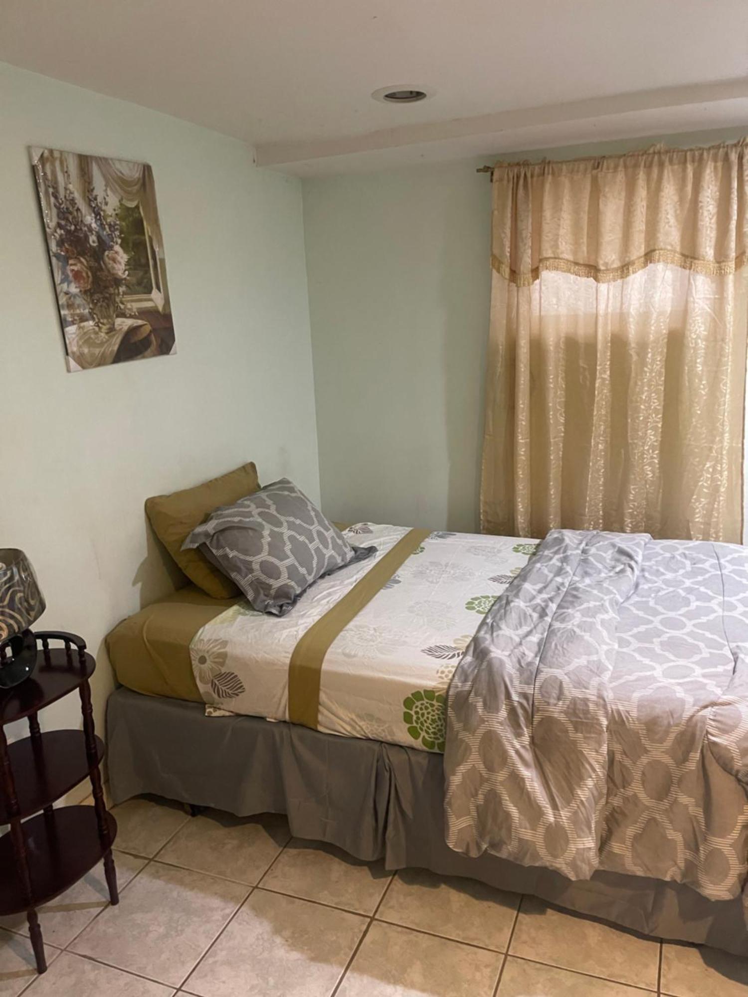 Guest house 24511 149th Road Rosedale New York