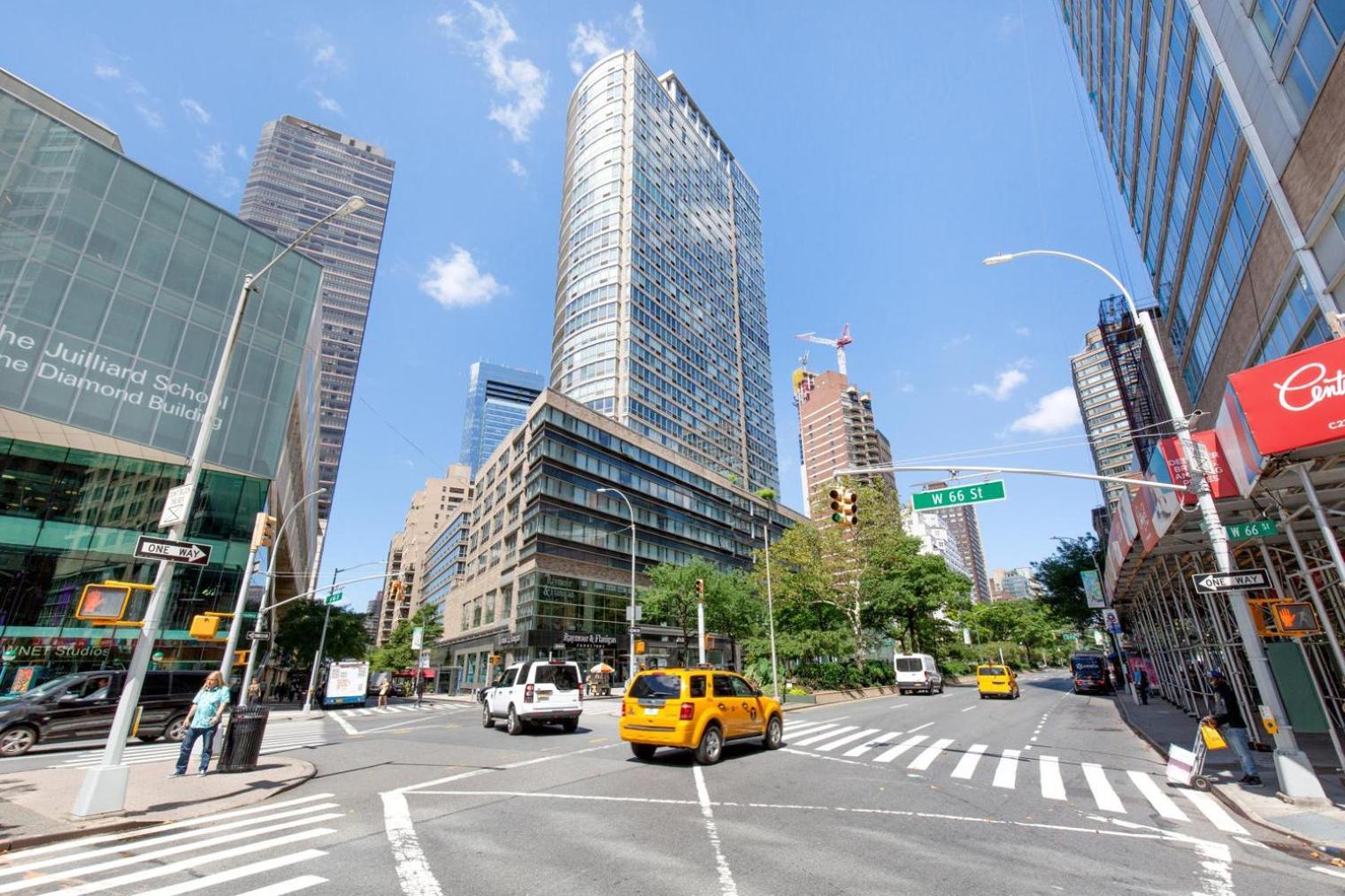 Apartment Uws 1br W Doorman Elevator Nr Lincoln Center Nyc-459